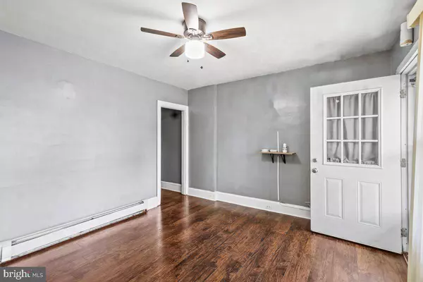 636 ELIZABETH ST, Beverly, NJ 08010