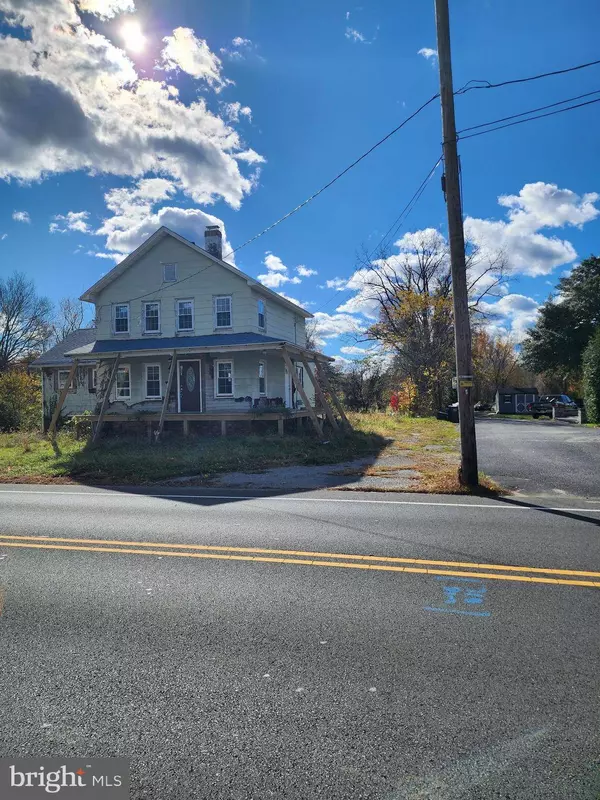 899 ADELPHIA-FARMINGDALE, Freehold, NJ 07728