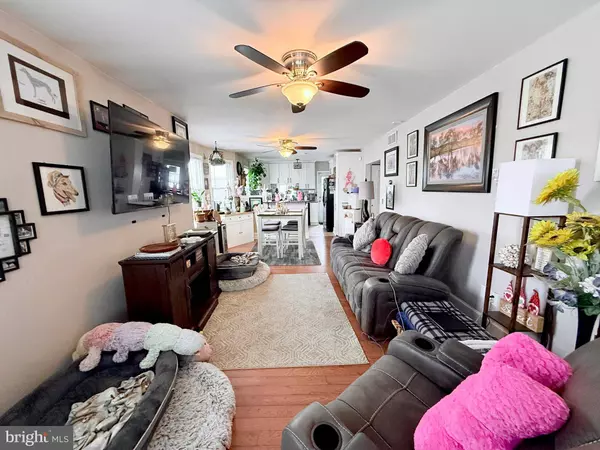 217 S FELLOWSHIP RD, Maple Shade, NJ 08052