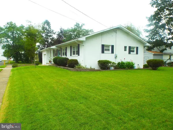 279 LINCOLN AVE, Paulsboro, NJ 08066