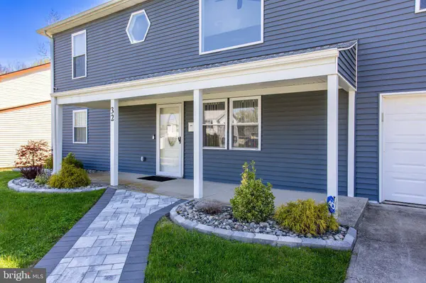 32 MAYFAIR CIR, Willingborough, NJ 08046