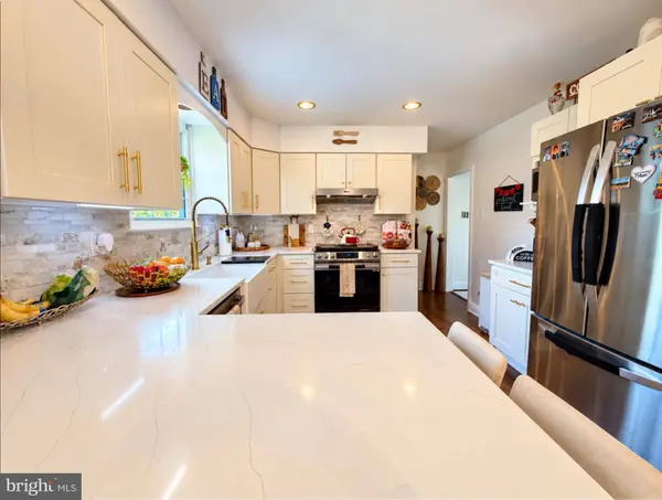 340 RIDGE AVE, Blackwood, NJ 08012