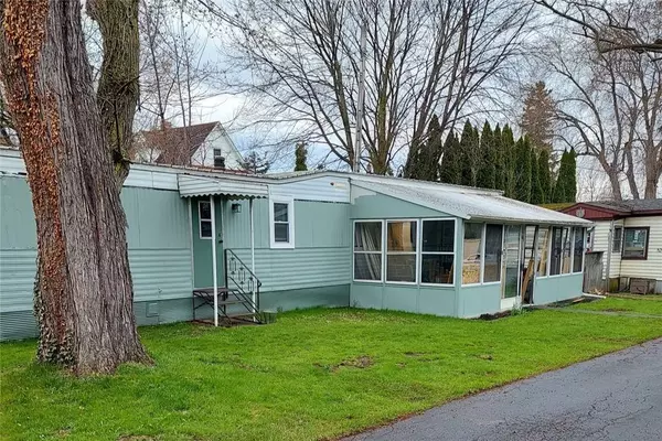 1529 Buffalo RD, Rochester, NY 14624