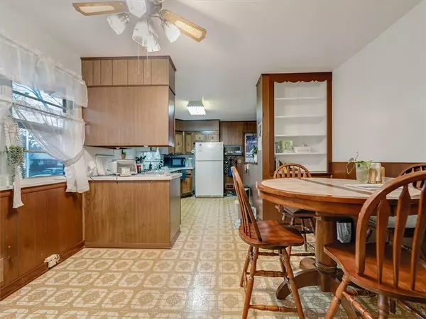 5 Karen DR, Rochester, NY 14606