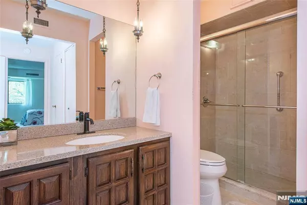 521 S Piermont AVE #410A, River Vale, NJ 07675