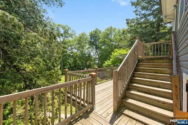 1283 Valley RD #8, Montclair, NJ 07043