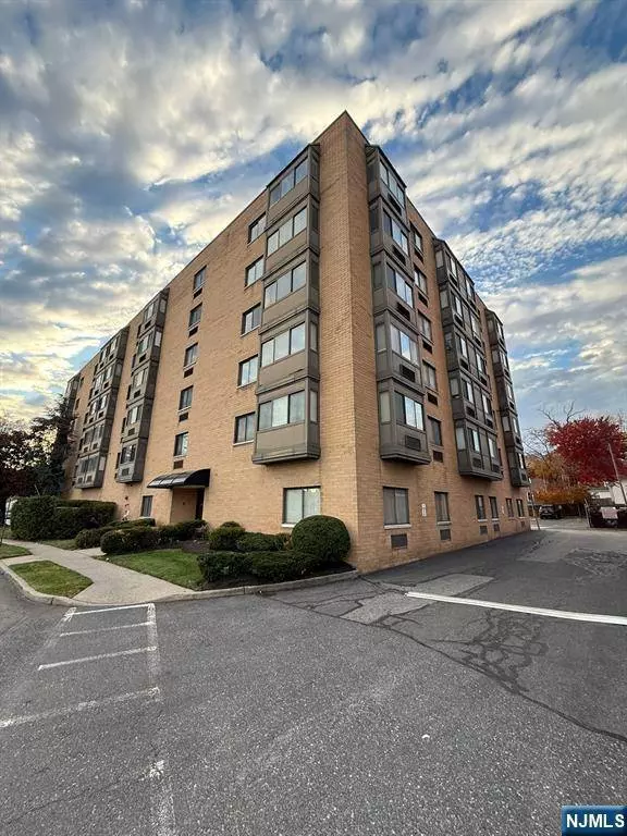 5 Linden ST #3D, Hackensack, NJ 07601