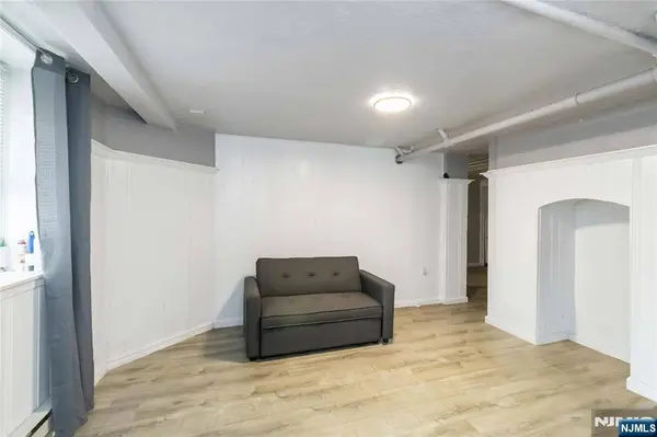 1283 Valley RD #7, Montclair, NJ 07043