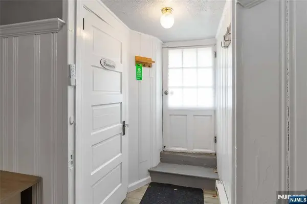 1283 Valley RD #7, Montclair, NJ 07043