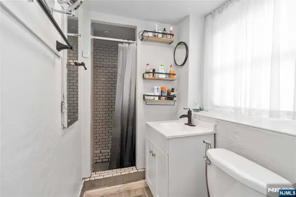 1283 Valley RD #7, Montclair, NJ 07043