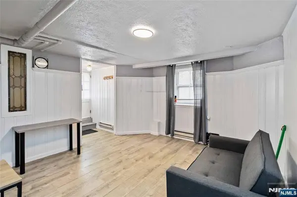 1283 Valley RD #7, Montclair, NJ 07043