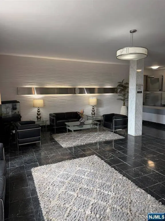 39 39th ST #2L, Paterson, NJ 07514