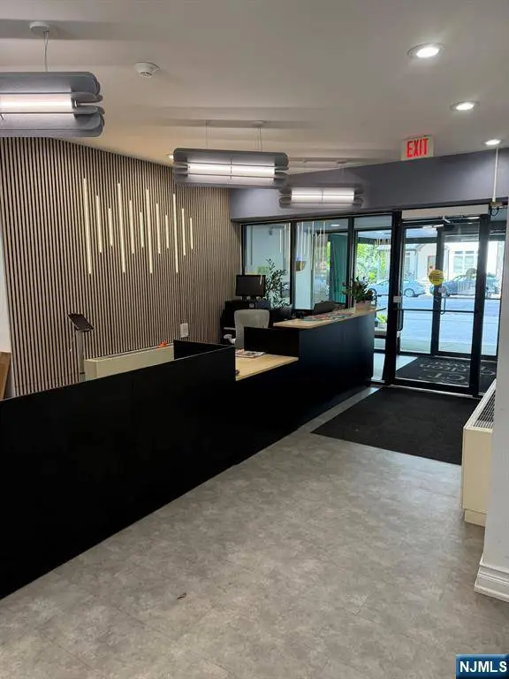285 Aycrigg AVE #19F, Passaic, NJ 07055