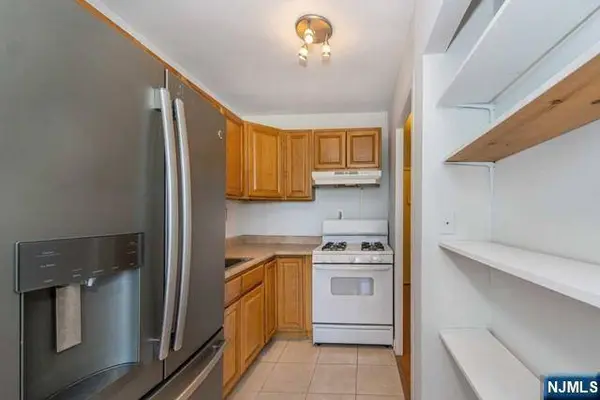 285 Aycrigg AVE #19F, Passaic, NJ 07055