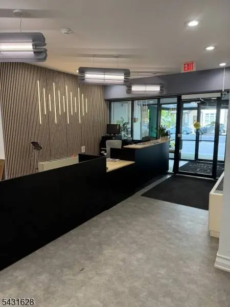 285 Aycrigg Ave #10i, Passaic City, NJ 07055