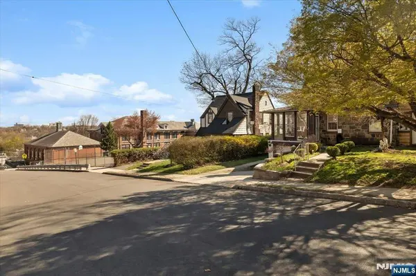 130 Mitchell ST, West Orange, NJ 07052