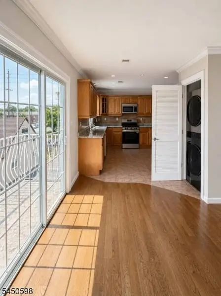 77 Cedar St #3