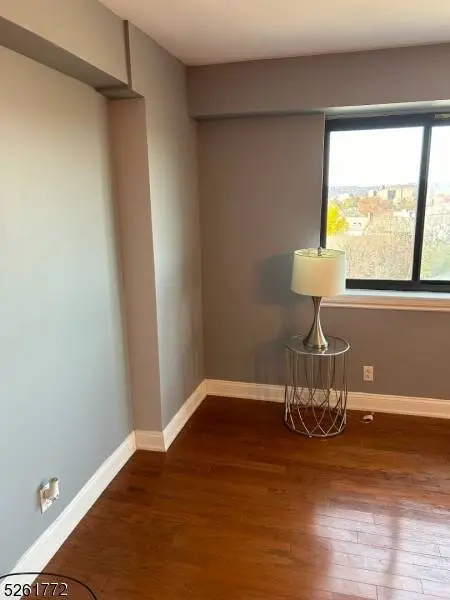 60 Parkway Dr #12J, East Orange City, NJ 07017