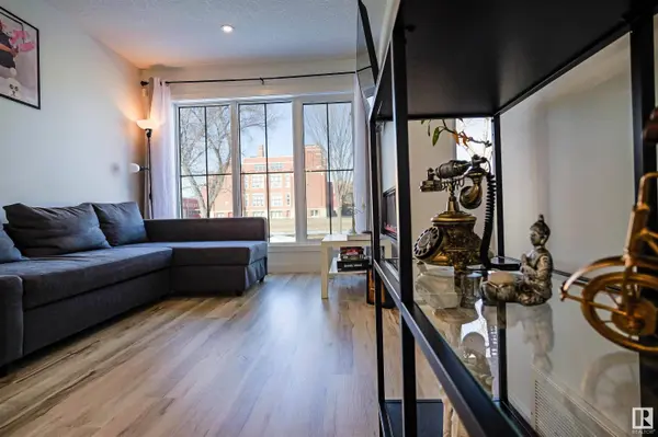 10305 121 AV NW, Edmonton, AB T5G 3K3