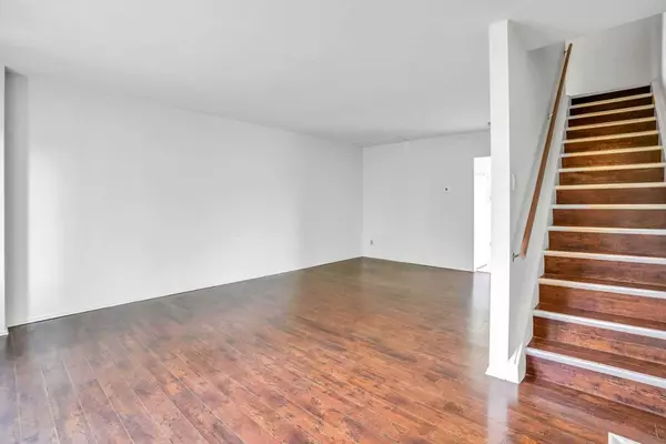 2211 19 ST Northeast #139, Calgary, AB T2E 4Y5