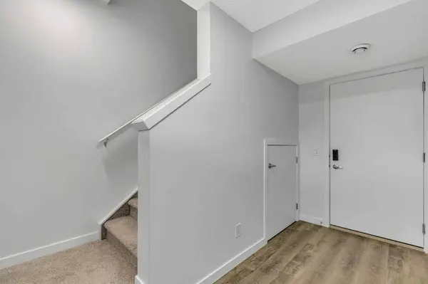 28 Redstone BLVD NE, Calgary, AB T3N 2G4