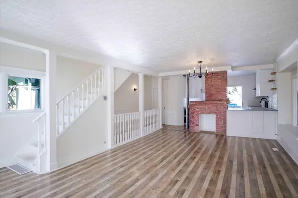 434 Memorial DR NW, Calgary, AB T2N 3C3