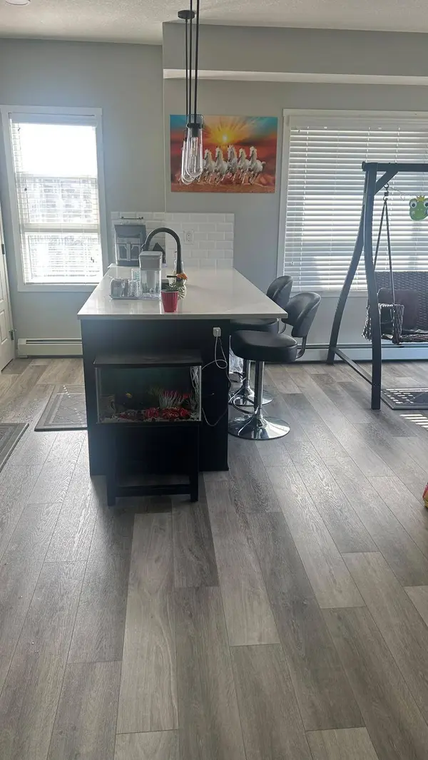 200 Harvest Hills Pl NE #402