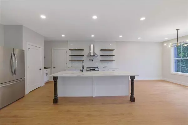 553 Somersby DR, Dallas, GA 30157