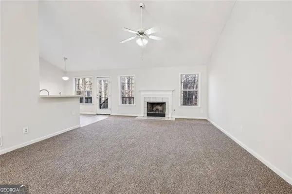 245 LONDON LN, Hiram, GA 30141