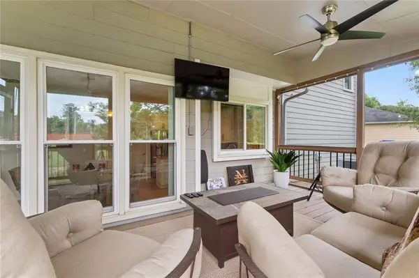 2057 Devonhurst DR, Powder Springs, GA 30127