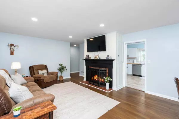 1064 LADD RD, Waynesboro, VA 22980