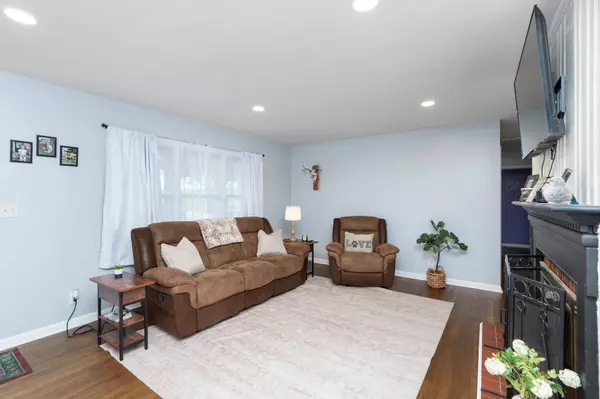 1064 LADD RD, Waynesboro, VA 22980