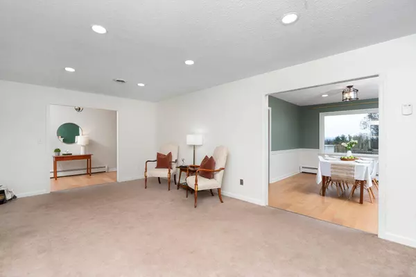 1222 PINEHURST RD, Staunton, VA 24401