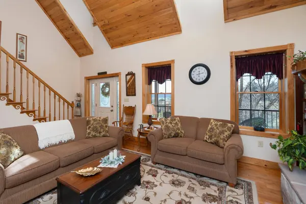 210 ANDERSON FARM RD, Rockbridge Baths, VA 24473