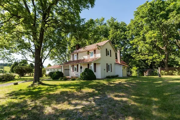 43 SUGAR LOAF RD, Staunton, VA 24401