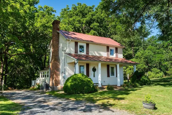 43 SUGAR LOAF RD, Staunton, VA 24401