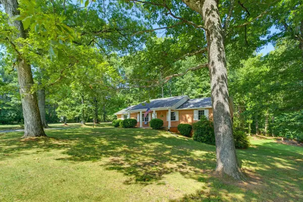 668 MILLER SCHOOL RD, Charlottesville, VA 22903