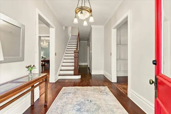 718 DONAGHE ST, Staunton, VA 24401