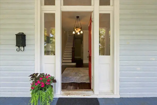 718 DONAGHE ST, Staunton, VA 24401