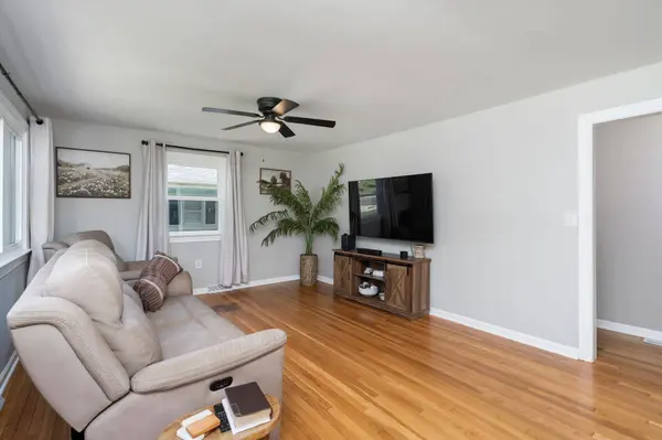 372 FRONTIER DR, Staunton, VA 24401