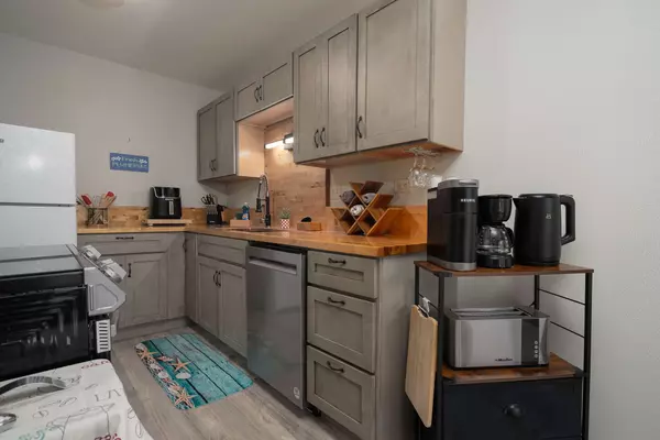 33 HUALALAI  ST #304, Hilo, HI 96720