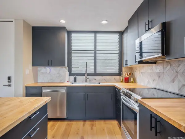 1015 Aoloa PL #411, Kailua, HI 96734