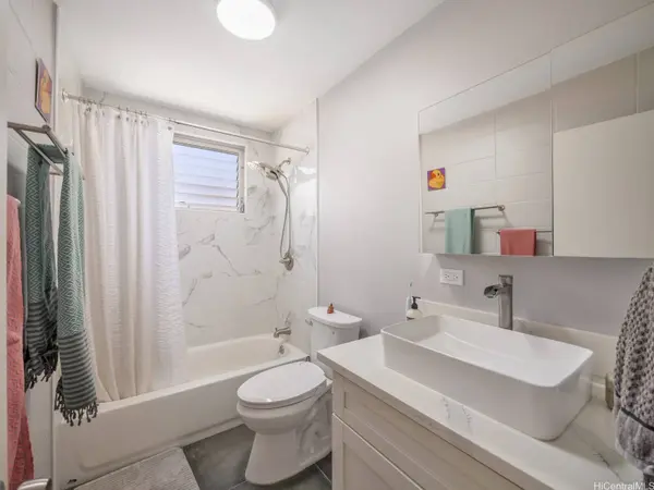 929 Ahana ST #309, Honolulu, HI 96814