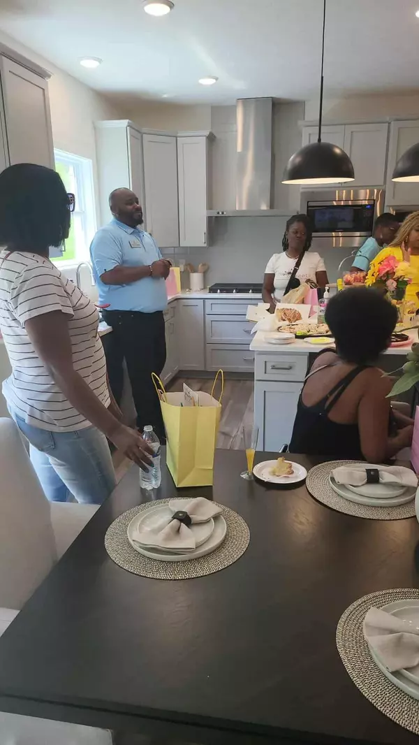 Manifest & Mimosas Event