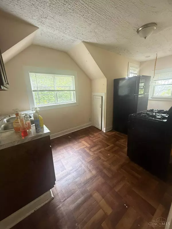 5116 Warren Ave, Norwood, OH 45212