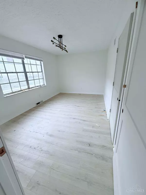 4632 Paddock, Cincinnati, OH 45237