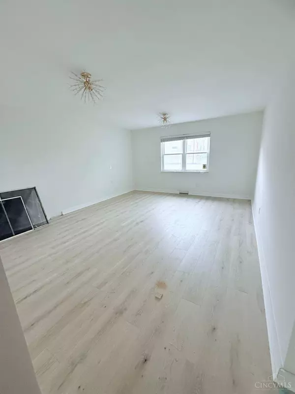 4632 Paddock, Cincinnati, OH 45237