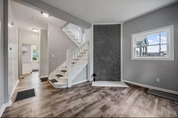 839 Ridgeway Ave, Cincinnati, OH 45229
