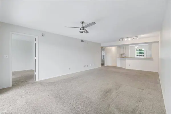 9580 Victoria LN #205, Naples, FL 34109
