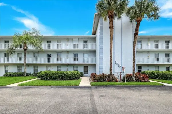 9580 Victoria LN #205, Naples, FL 34109